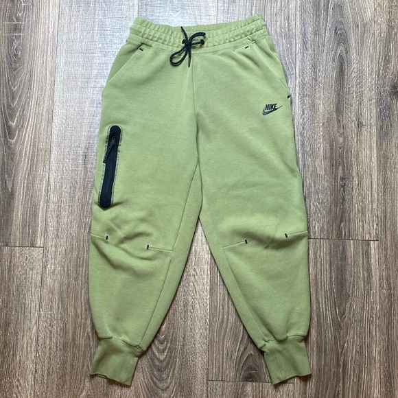 Nike Sportswear Women's Tech Fleece Pants Joggers, size small - Picture 3 of 12
